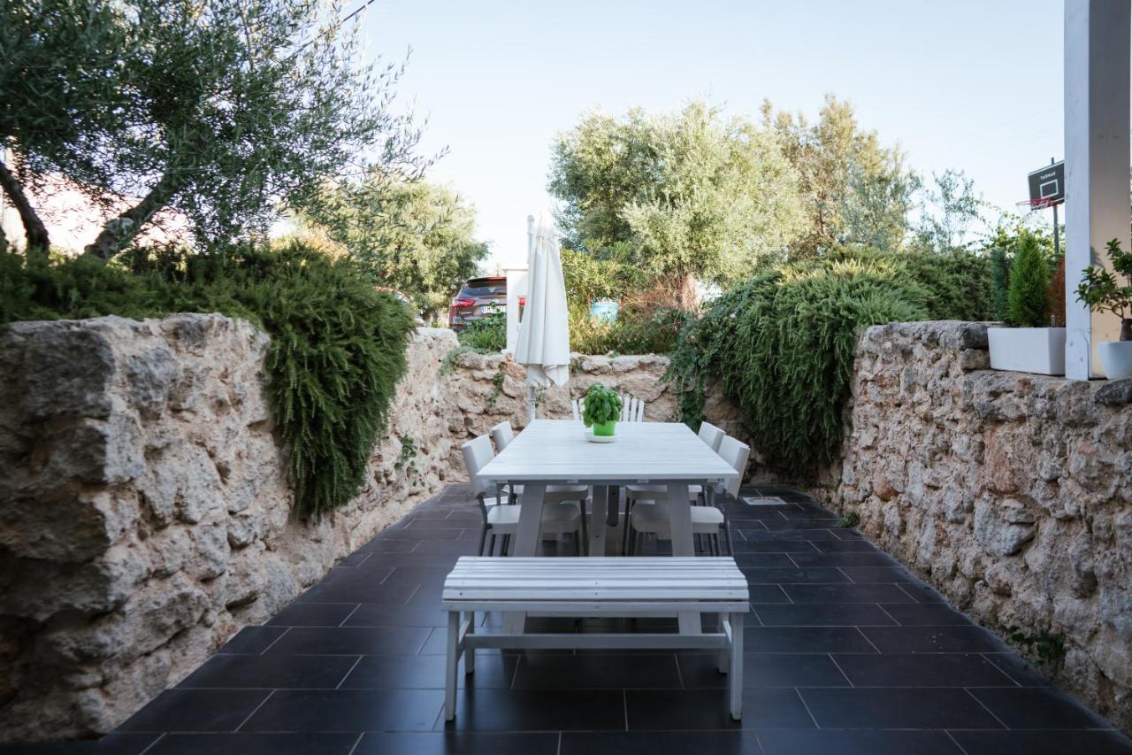 Prestigiosa Villa Con Piscina Condominiale Monopoli Exterior foto
